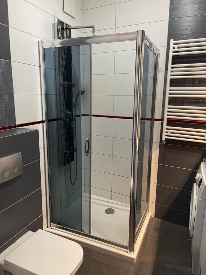 Gdynia Apartament 42 M Z Miejscem W Garazu Z Winda Blisko Centrum I Morza Esterno foto