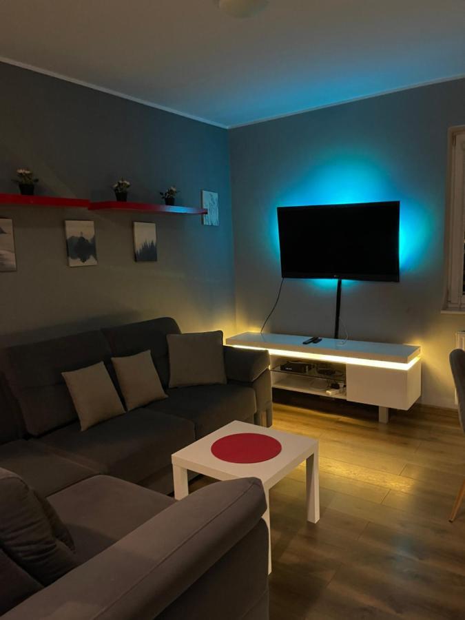 Gdynia Apartament 42 M Z Miejscem W Garazu Z Winda Blisko Centrum I Morza Esterno foto